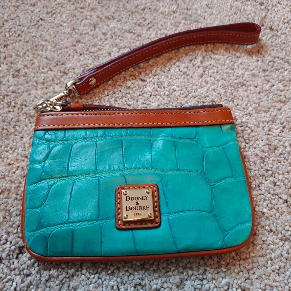 Dooney & Bourke crocodile leather teal wristlet